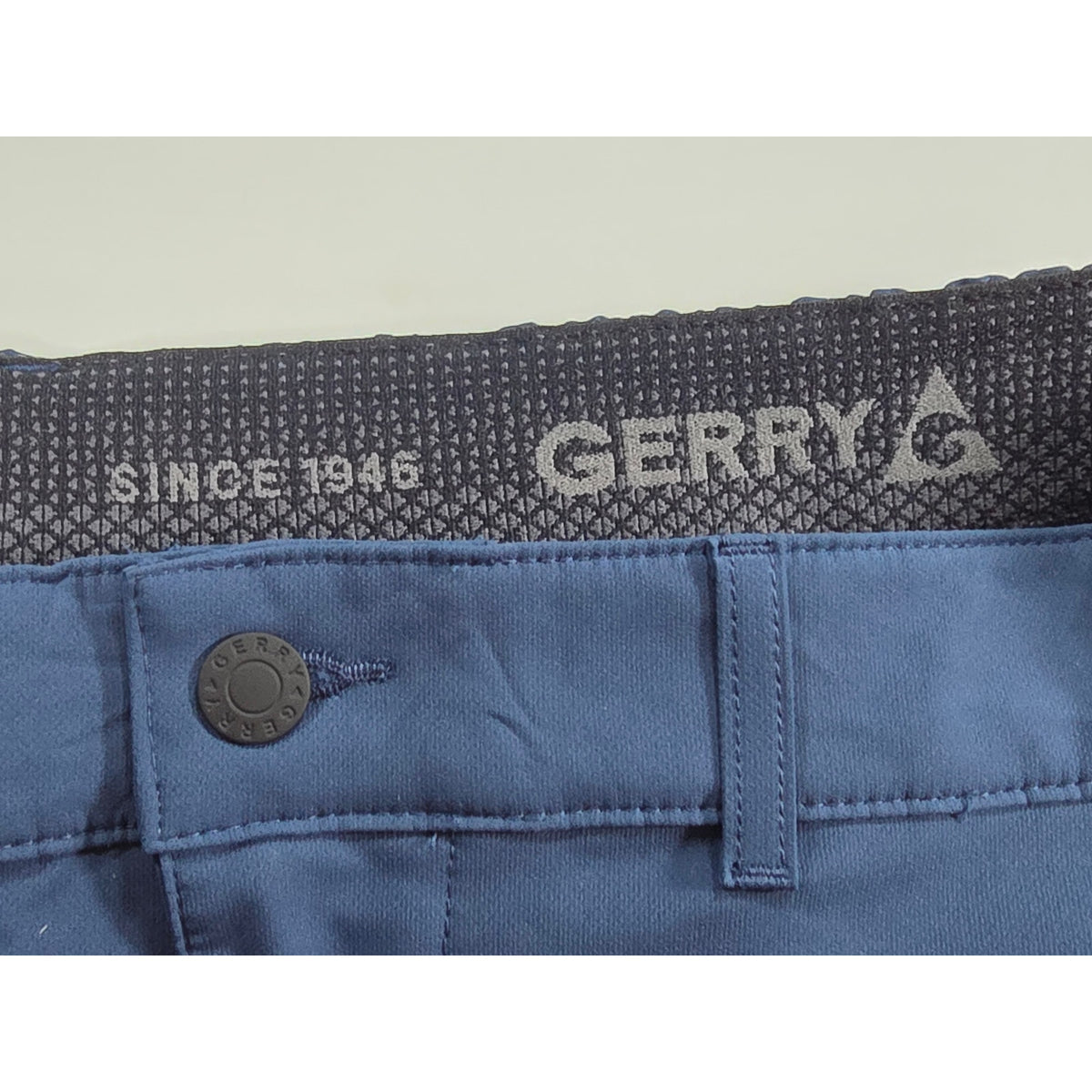 Gerry Tech Shorts Mens 38 Blue Stretch Performance Zip Pocket NWT