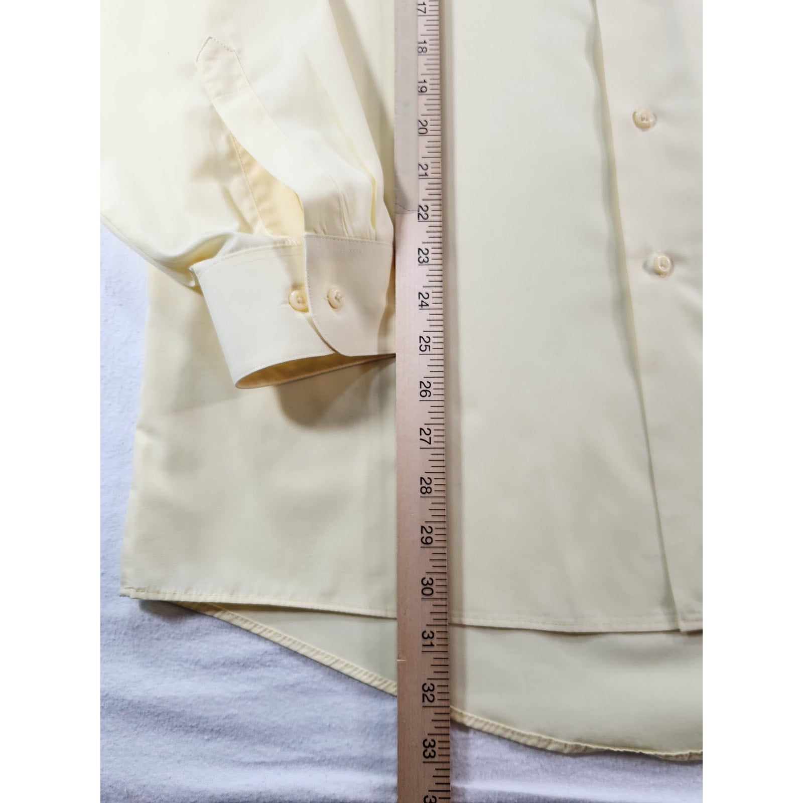 Van Heusen Men's Dress Shirt Yellow 16.5 34/35 Long Sleeve