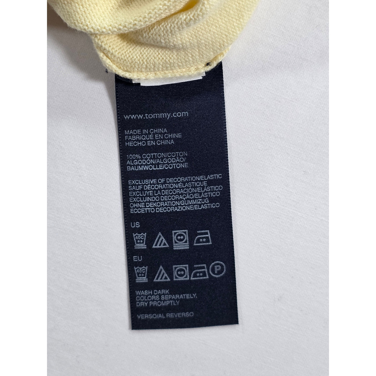 Tommy Hilfiger V-Neck Sweater Yellow – XL