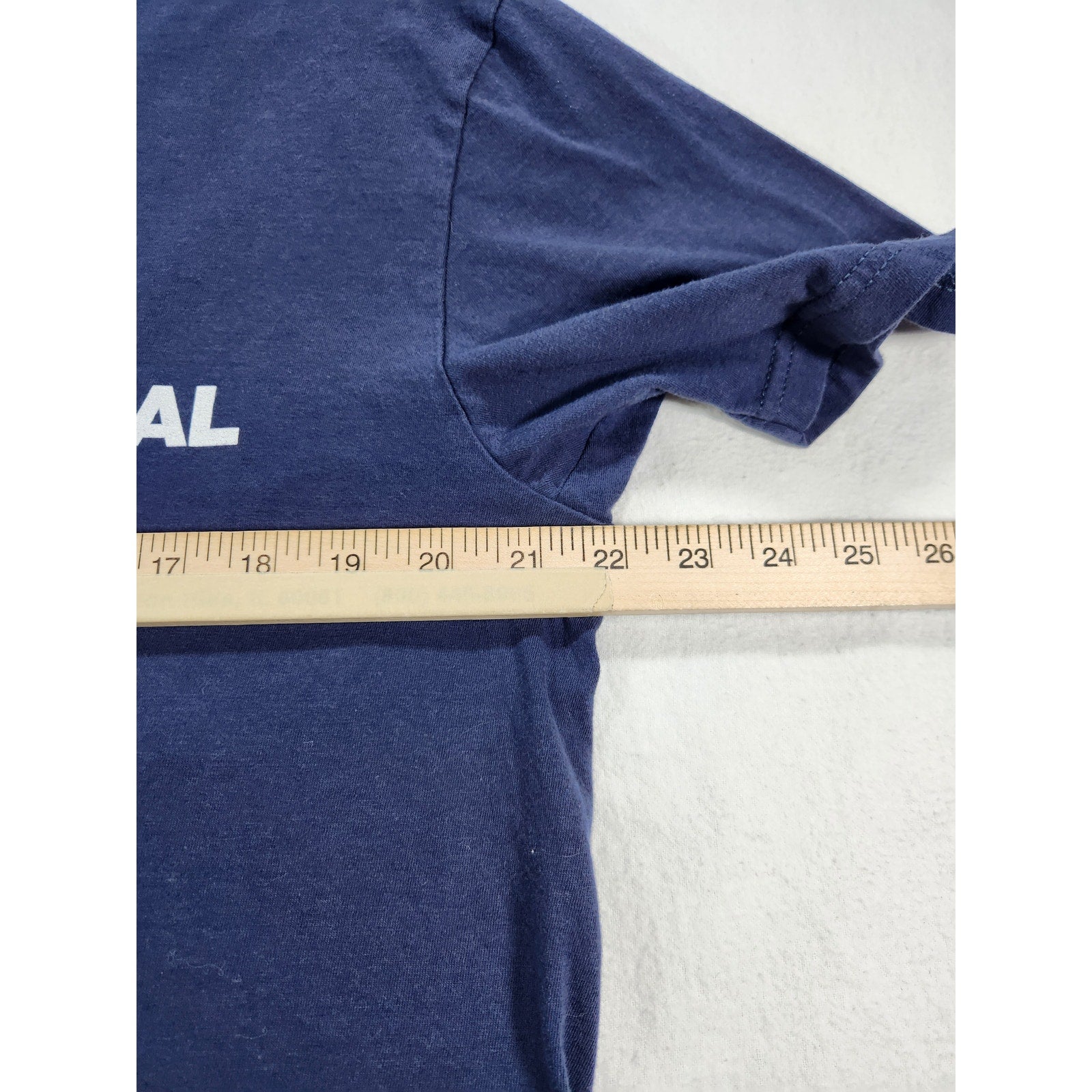 Men's Funny T Shirt Medium Blue Gaslighting Isn't Real You're Just Crazy Humor