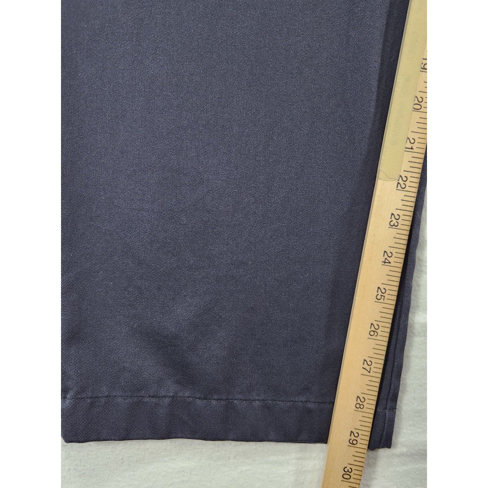 Van Heusen Men's Pants 42x30 Black Classic Fit Flat Front Cotton Khaki Chinos