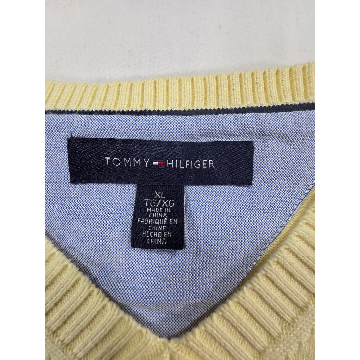 Tommy Hilfiger V-Neck Sweater Yellow – XL