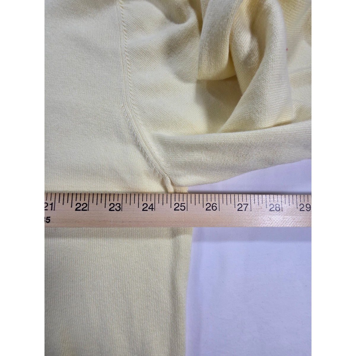 Tommy Hilfiger V-Neck Sweater Yellow – XL