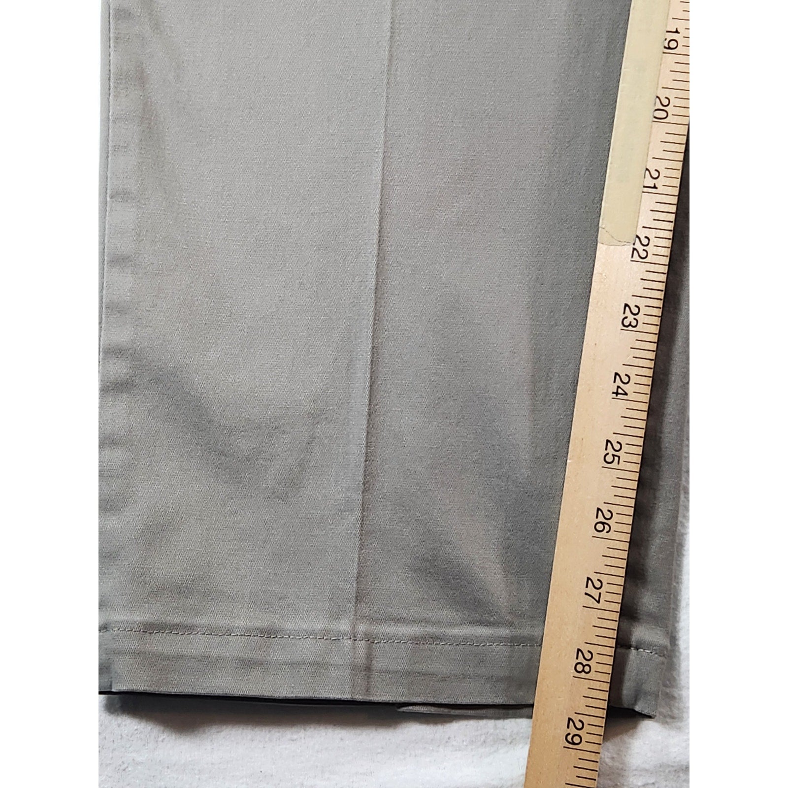 Lee Extreme Comfort Men's Gray Straight Fit Khaki Pants 36x29