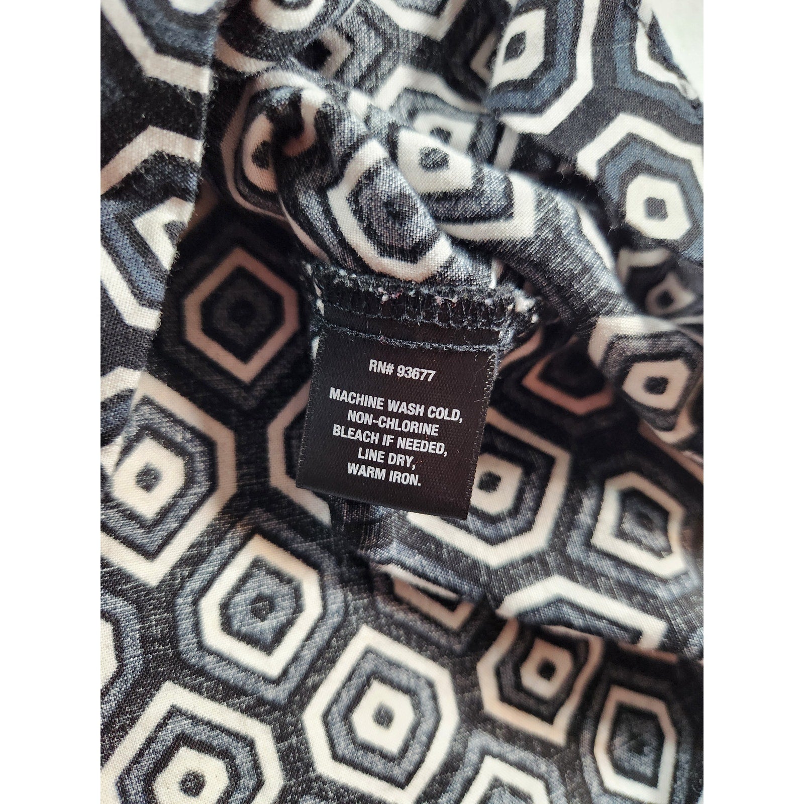 Shaquille O'Neal Men's Black Geometric Print Short Sleeve Button Up Shirt 3XLT