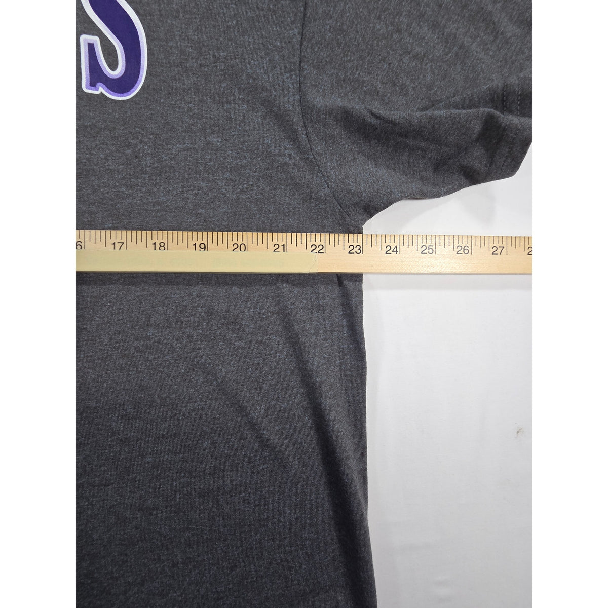 NFL Team Apparel Baltimore Ravens Logo T-Shirt Gray Mens XL NWT