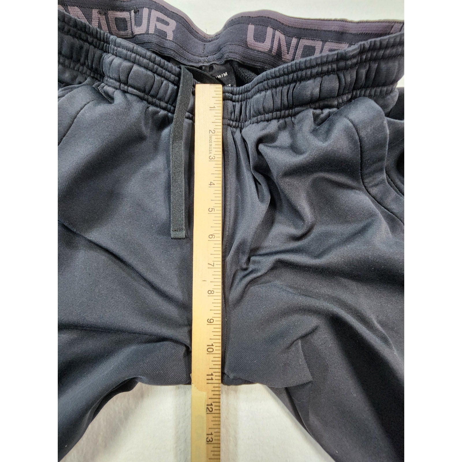 Under Armour Men's Black Tapered Jogger Sweatpants Size M Athletic