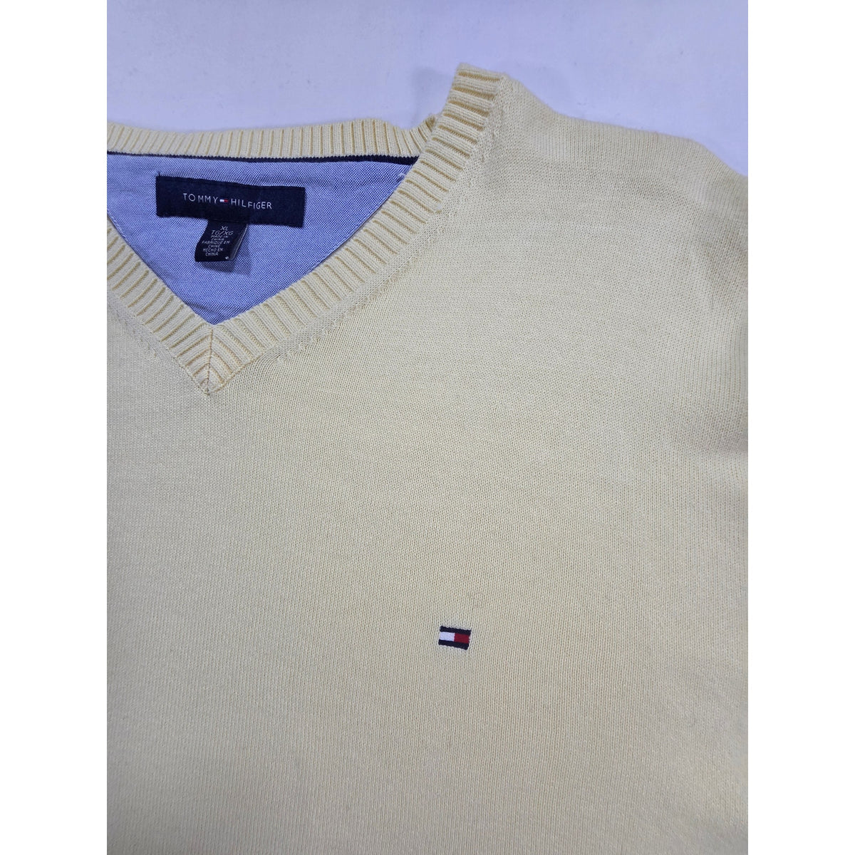 Tommy Hilfiger V-Neck Sweater Yellow – XL