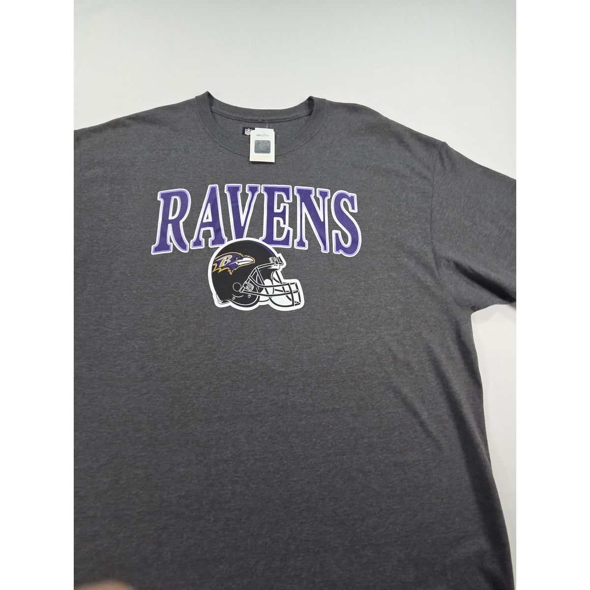 NFL Team Apparel Baltimore Ravens Logo T-Shirt Gray Mens XL NWT
